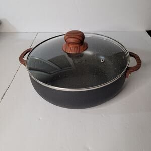 Versatile 4qt Non-Stick Saucepan with Stylish Wood-Like Handles